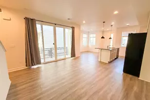 591 S Pitkin Ct, Aurora, CO 80017 - Photo 5