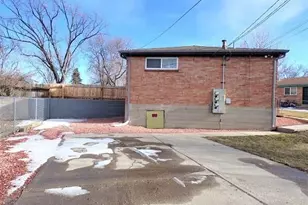 1129 Dallas St, Aurora, CO 80010 - Photo 21