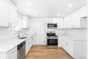 18805 E Napa Dr, Aurora, CO 80013 - Photo 3
