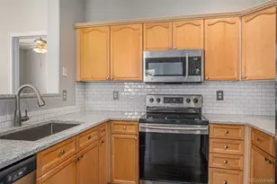 4085 S Crystal Cir, Aurora, CO 80014 - Photo 7