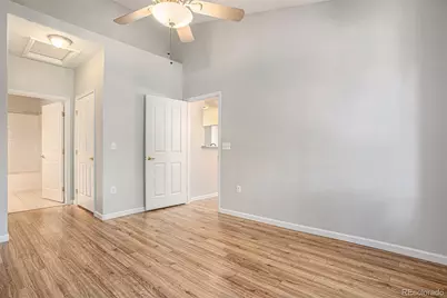 4085 S Crystal Circle #202, Aurora, CO 80014 - Photo 9