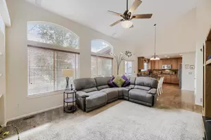 19138 E Berry Dr, Aurora, CO 80015 - Photo 9