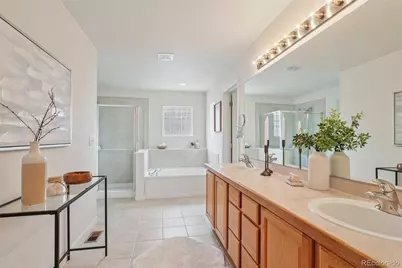 9850 E Florida Place, Aurora, CO 80247 - Photo 27