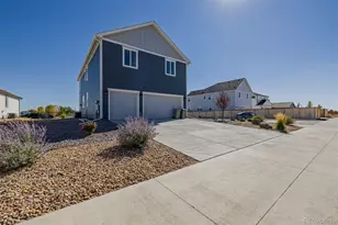 2923 Pershing St, Strasburg, CO 80136 - Photo 31