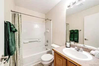 24621 E Kansas Circle, Aurora, CO 80018 - Photo 15