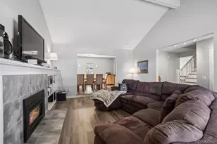 2711 S Oakland Cir E, Aurora, CO 80014 - Photo 5