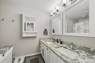 2711 S Oakland Cir E, Aurora, CO 80014 - Photo 19