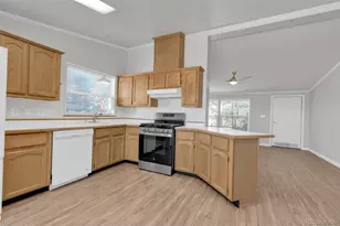 300 Shasta Ct, Kiowa, CO 80117 - Photo 11