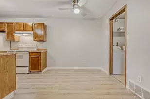 1074 S Dearborn St, Aurora, CO 80012 - Photo 9