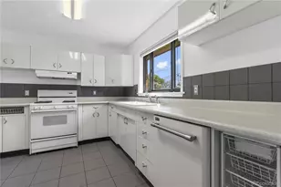 962 S Holly St, Denver, CO 80246 - Photo 17