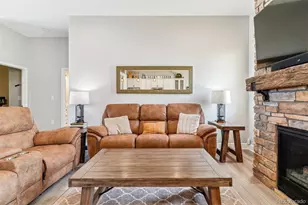 527 Antelope Dr E, Bennett, CO 80102 - Photo 11