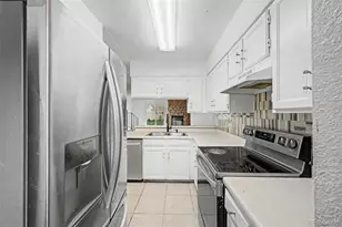 14292 E Hawaii Cir, Aurora, CO 80012 - Photo 11