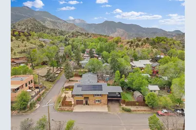 208 Oak Place, Manitou Springs, CO 80829 - Photo 1