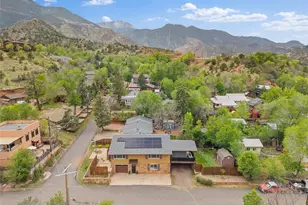 208 Oak Pl, Manitou Springs, CO 80829 - Photo 1