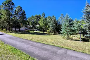 8057 Bannock Dr, Larkspur, CO 80118 - Photo 7