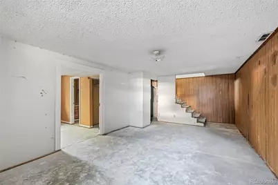 1404 S Vaughn Circle, Aurora, CO 80012 - Photo 27