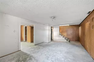 1404 S Vaughn Cir, Aurora, CO 80012 - Photo 27