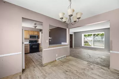 1404 S Vaughn Circle, Aurora, CO 80012 - Photo 9