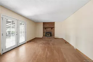 1404 S Vaughn Cir, Aurora, CO 80012 - Photo 13