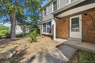 1404 S Vaughn Cir, Aurora, CO 80012 - Photo 3