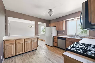 1404 S Vaughn Circle, Aurora, CO 80012 - Photo 11