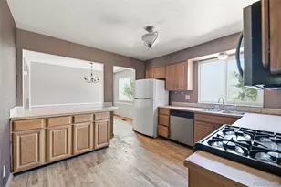 1404 S Vaughn Cir, Aurora, CO 80012 - Photo 11