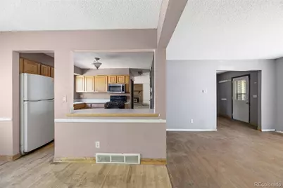 1404 S Vaughn Circle, Aurora, CO 80012 - Photo 15
