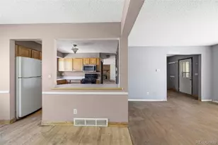 1404 S Vaughn Cir, Aurora, CO 80012 - Photo 15