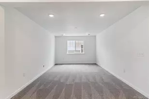 25254 E Warren Pl, Aurora, CO 80018 - Photo 13