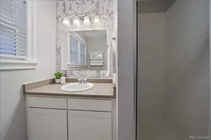 1576 N Franklin St, Denver, CO 80218 - Photo 23