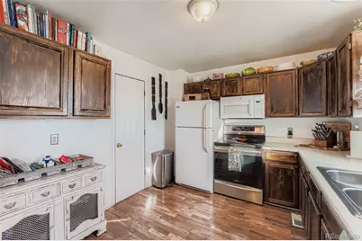 19054 E 16th Avenue, Aurora, CO 80011 - Photo 11