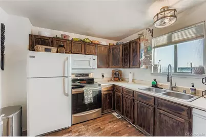 19054 E 16th Avenue, Aurora, CO 80011 - Photo 13