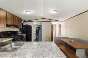 10 9th Ave, Longmont, CO 80501 - Photo 7