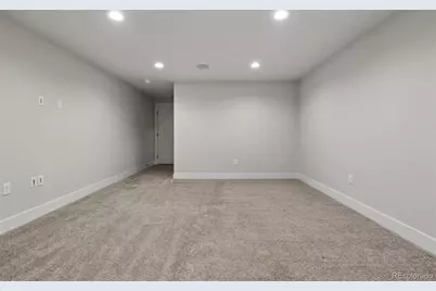 21642 E 60th Avenue, Aurora, CO 80019 - Photo 29