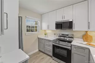 1811 S Quebec Way, Denver, CO 80231 - Photo 11