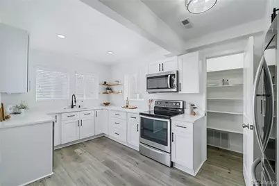 3032 S Grape Way, Denver, CO 80222 - Photo 9