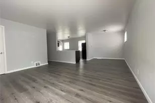 1860 S Dahlia St, Denver, CO 80222 - Photo 3