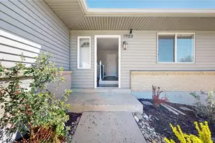 1988 S Devinney St, Lakewood, CO 80228 - Photo 23