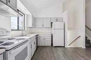 4586 S Fraser Way, Aurora, CO 80015 - Photo 9