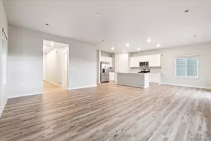 9413 Danube St, Commerce City, CO 80022 - Photo 7