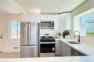 3280 Leyden St, Denver, CO 80207 - Photo 5