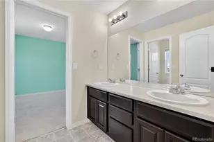 22 N Newcastle Ct, Aurora, CO 80018 - Photo 39
