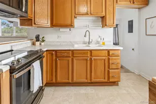 6978 Kidder Dr, Denver, CO 80221 - Photo 9