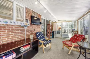 8227 Vanguard Dr, Denver, CO 80221 - Photo 21