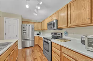4251 S Blackhawk Cir, Aurora, CO 80014 - Photo 11