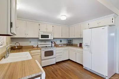 7076 S Elm Court, Centennial, CO 80122 - Photo 11