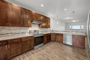 1080 View Ridge Rd, Bennett, CO 80102 - Photo 5