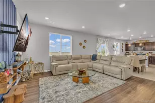 5433 Bauer Dr, Longmont, CO 80504 - Photo 5