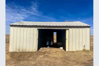 45005 E Maplewood Drive, Bennett, CO 80102 - Photo 13