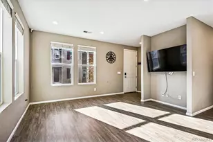 21832 E Quincy Cir, Aurora, CO 80015 - Photo 5